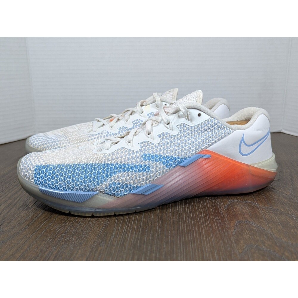 NIKE Metcon 5 Premium Sneakers Womens 10 White Running Shoes CJ0818-146 Knit